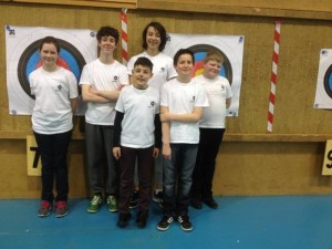 Six des 9 participants (Lola , Clément, Blanche et devant Maelan, Célien et Hyppolite) – Fanny, Raphaël et Robin étaient repartis plus tôt.